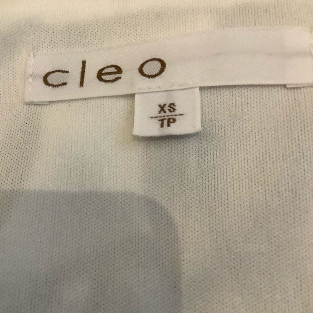 ‎CLEO SLEEVELESS ASYMMETRICAL TUNIC Size XS - Picture 9 of 10